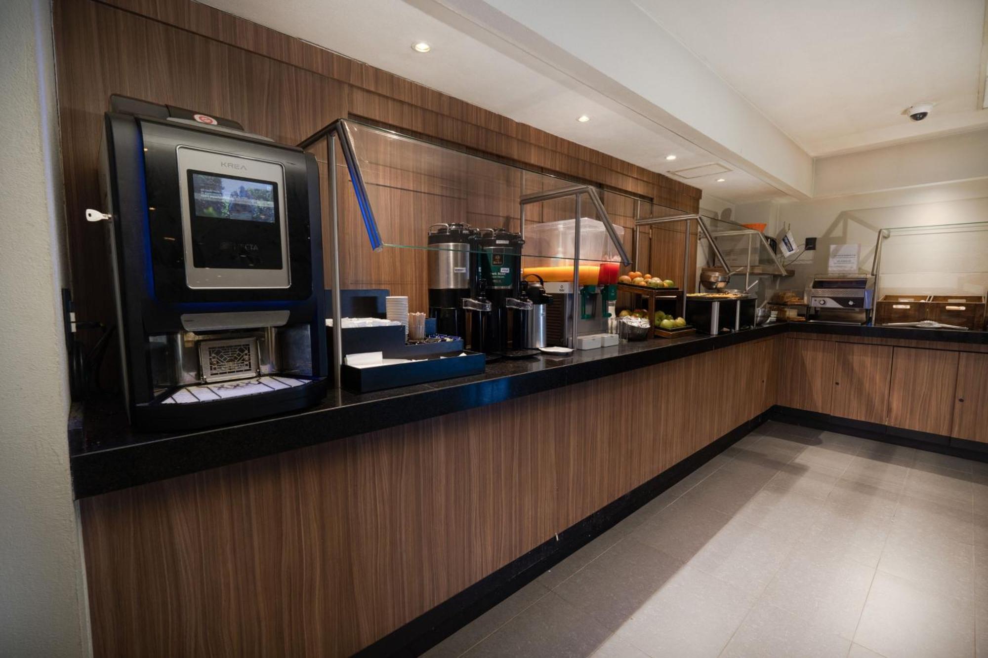 City Express By Marriott Santiago Aeropuerto Exterior photo
