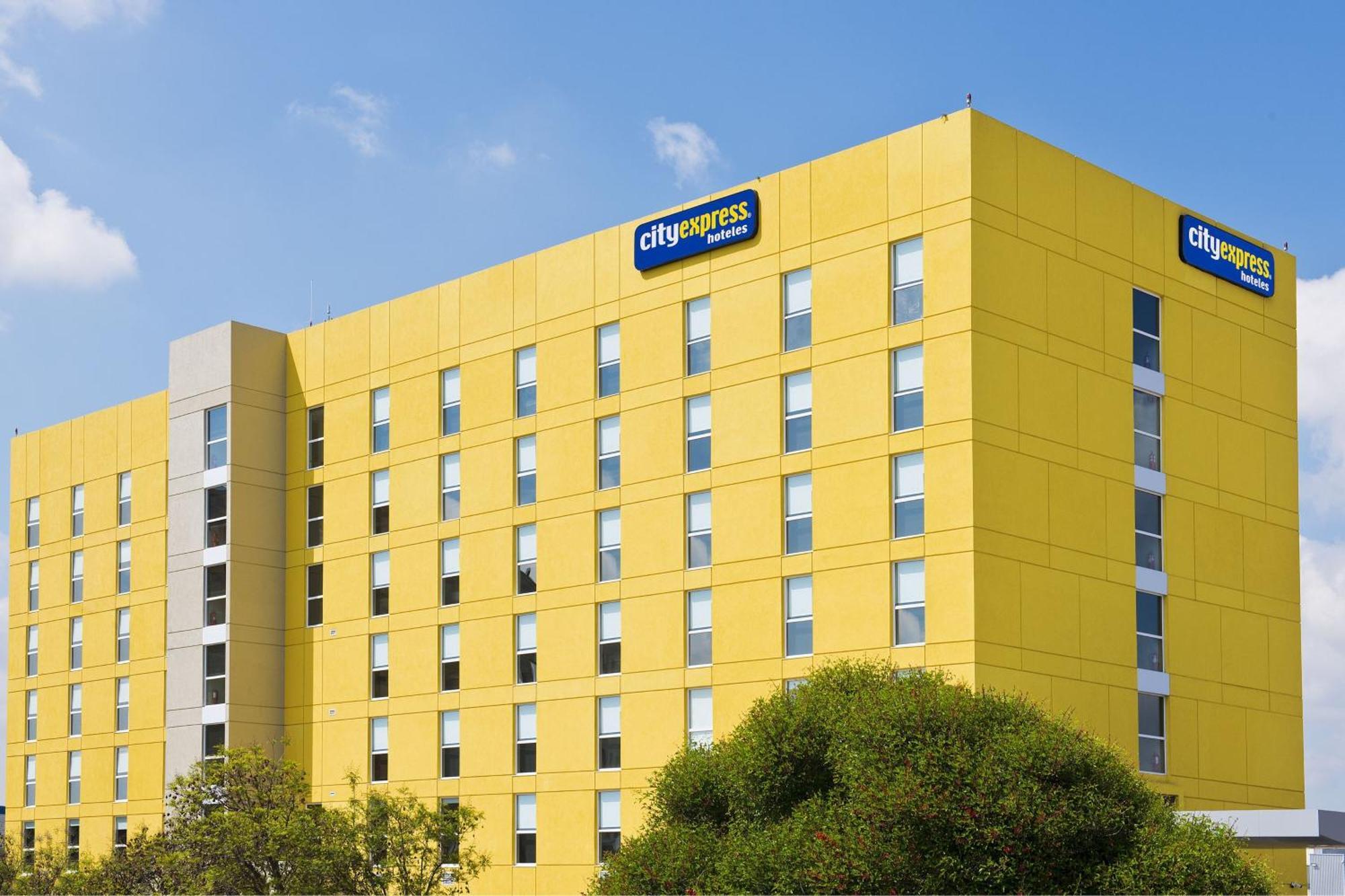 City Express By Marriott Santiago Aeropuerto Exterior photo