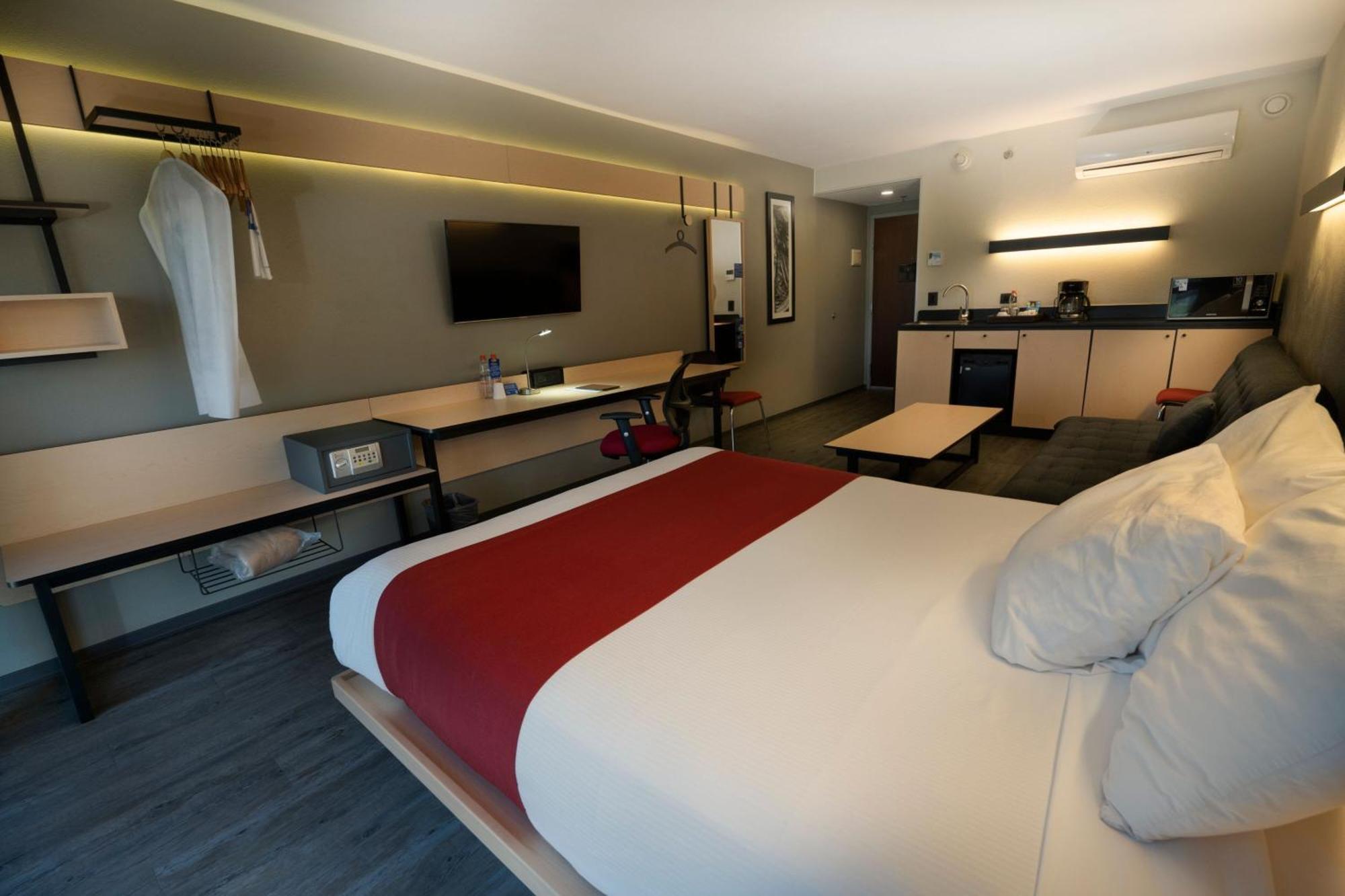 City Express By Marriott Santiago Aeropuerto Exterior photo