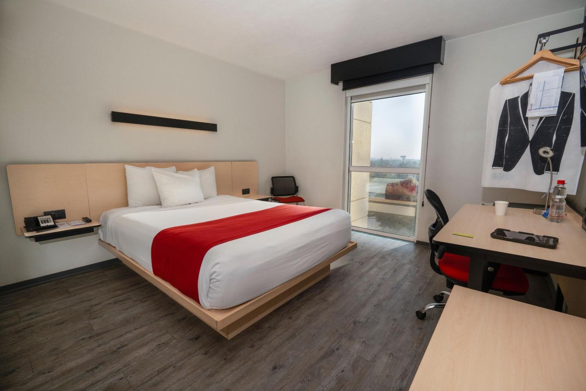 City Express By Marriott Santiago Aeropuerto Exterior photo