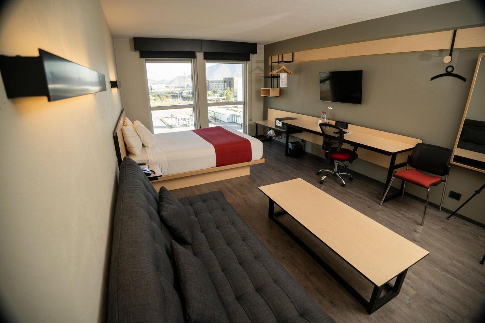 City Express By Marriott Santiago Aeropuerto Exterior photo